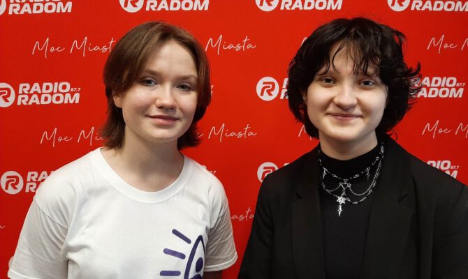 Zdjęcie Lena Duszyk i Paulina Staniak na tle ścianki Radio Radom